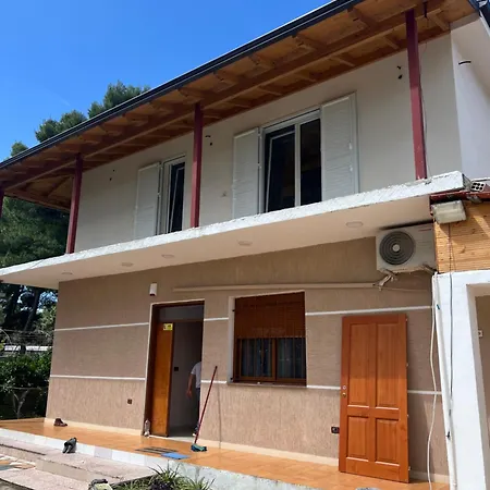 펜션 Mm Vlorë